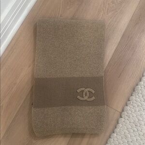 CHANEL Beige Knit Scarf with Logo